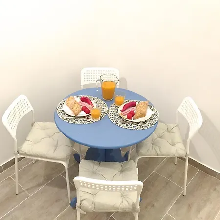 Elizabeth Boulevard Apartment