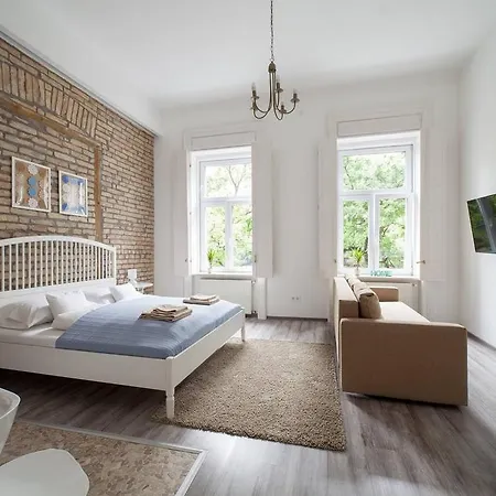 Elizabeth Boulevard Budapest